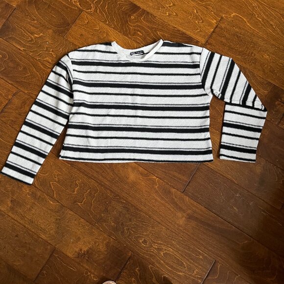 **ZARA Crop Rustic Sweater Striped Long Sleeve Cotton White Black Crew Neck Med - Picture 4 of 5